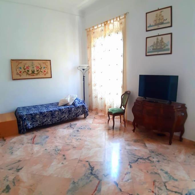 Gabry'S Home Three-Bedroom Big Apartment Near City Center & Train Station To Pisa And Florence & Ferries To Sardegna Corsica Livorno Exterior foto